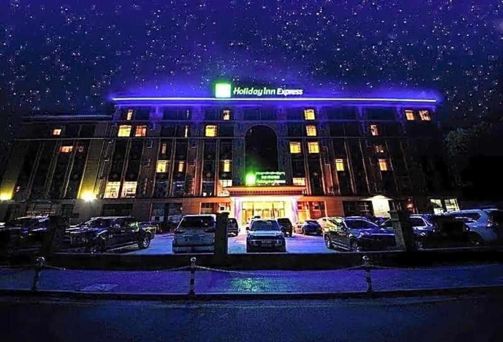 Holiday Inn Express Lhasa Potala Square By Ihg 外观 照片