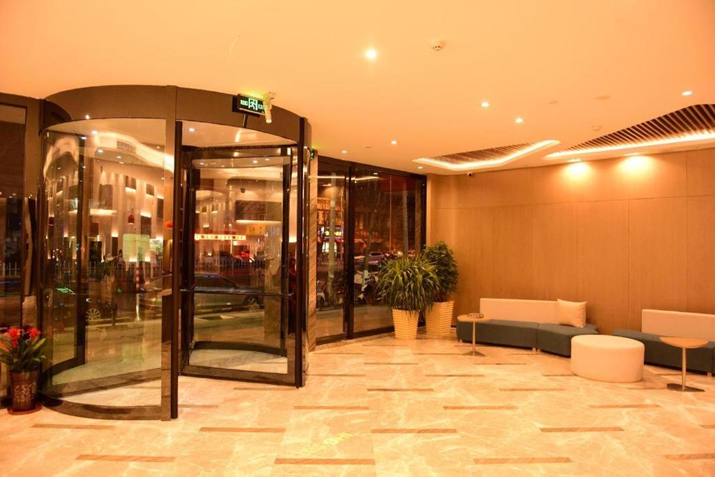 Holiday Inn Express Lhasa Potala Square By Ihg 外观 照片
